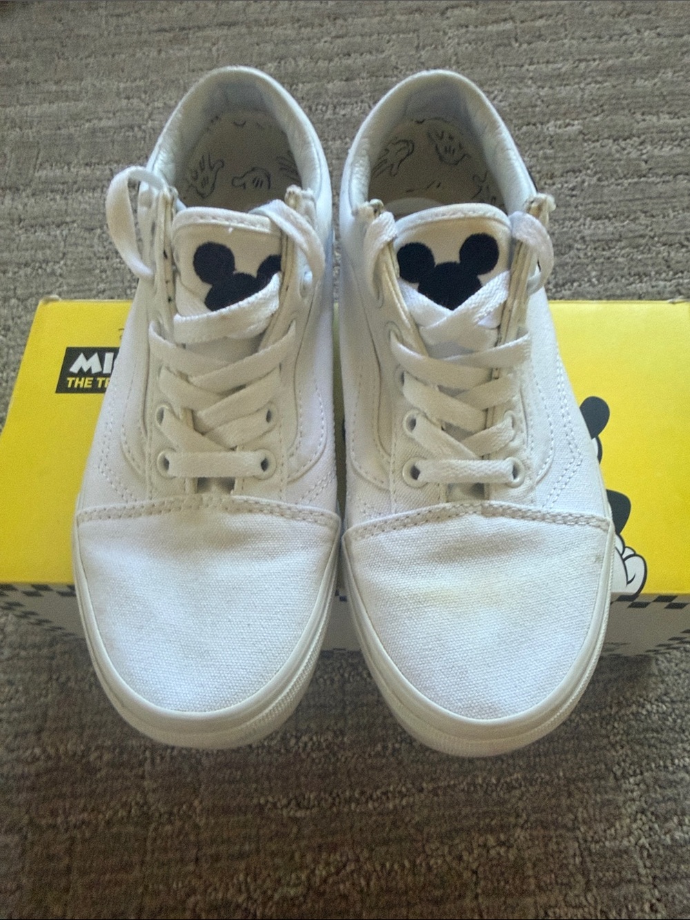 Disney x Vans Old Skool 'Mickey' Sz 5.5 / 7 - Picture 3 of 10
